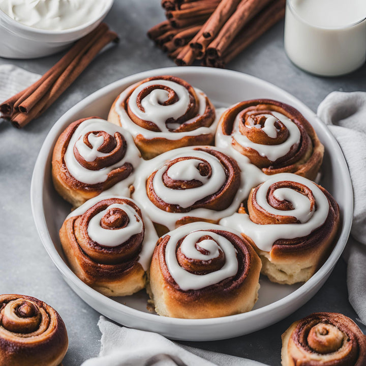 Cinnamon Bun Fragrance notes. Top notes: cinnamon bark, clove bud. Middle notes: Brown Sugar, Steamed Milk, Nutmeg. Base notes: Vanilla Bean, Caramel.