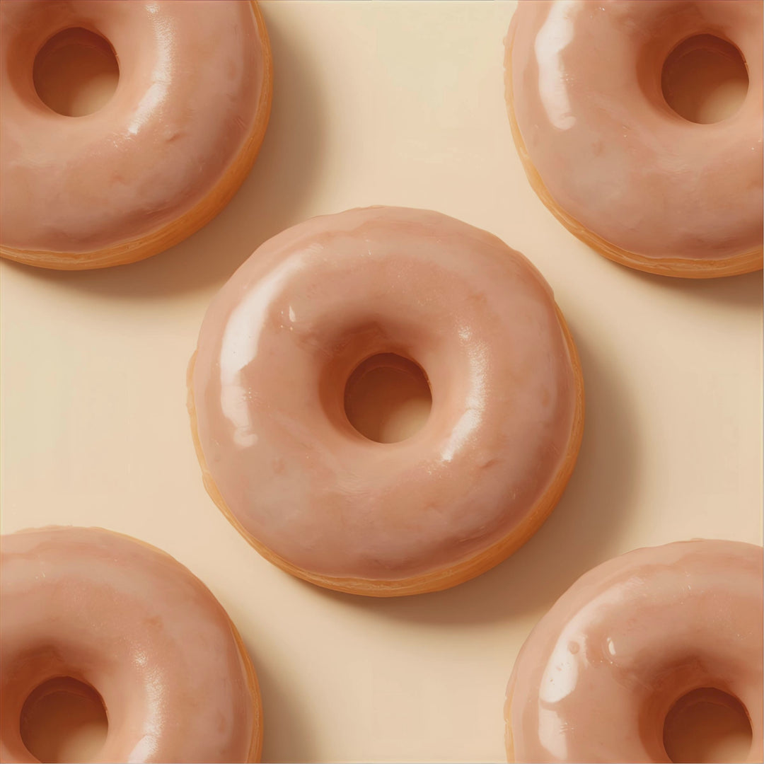 Glazed Donut Fragrance Notes. Top Notes: Sugar Glaze, Sweet Milk. Middle Notes: Yeast, Vanilla Bean. Base Notes: Tonka Bean, Caramelized Sugar.