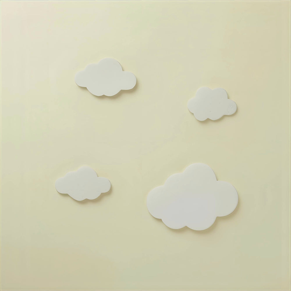 Vanilla Cloud Fragrance Notes. Top Notes: Vanilla Bean, Orchid. Middle Notes: Caramel, Tonka Bean. Base Notes: Amber Woods.