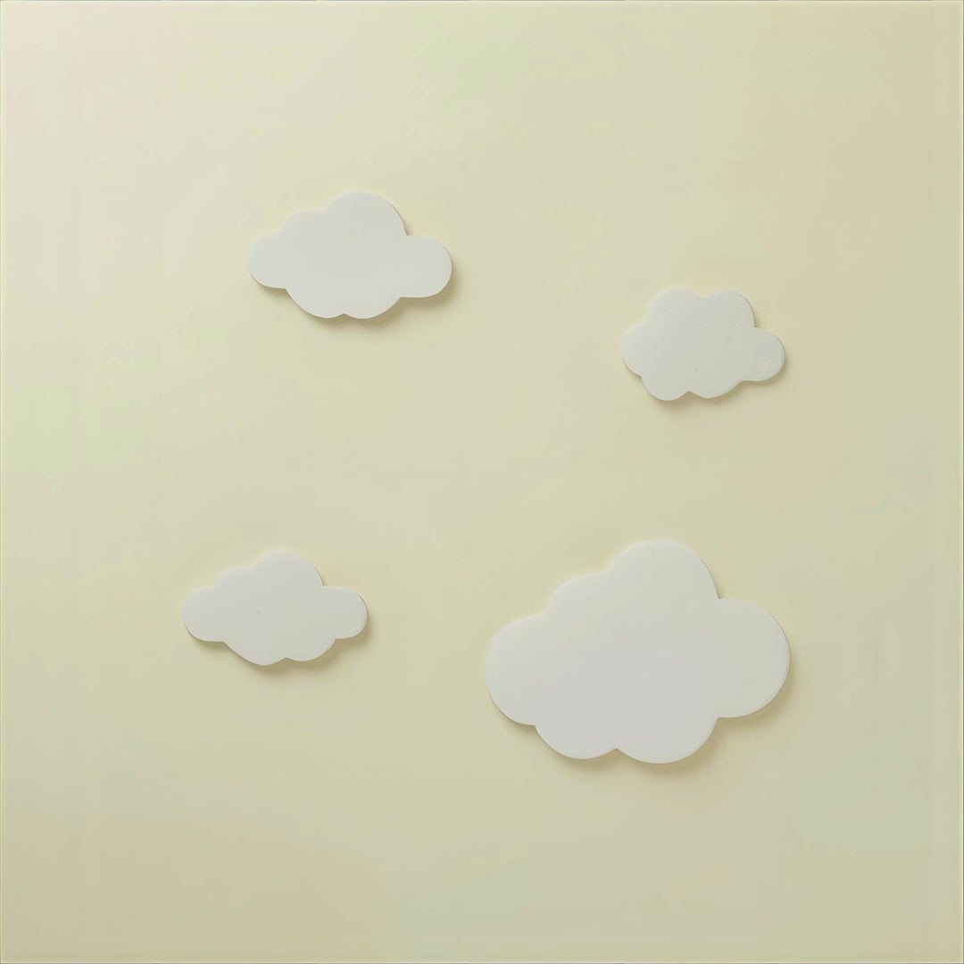 Vanilla Cloud Fragrance Notes. Top Notes: Vanilla Bean, Orchid. Middle Notes: Caramel, Tonka Bean. Base Notes: Amber Woods.