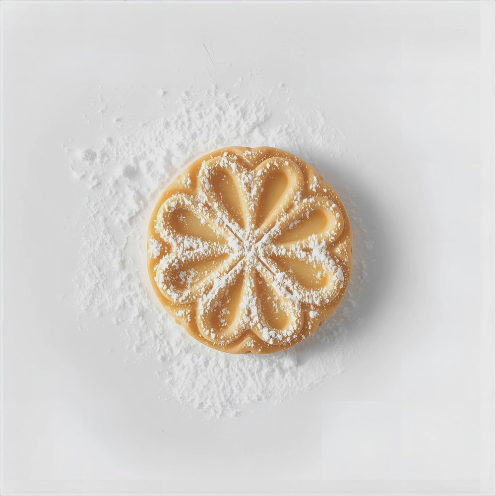 Pizzelle Fragrance Notes. Top Notes: Anise. Middle Notes: Butter Batter. Base Notes: Vanilla, White Sugar